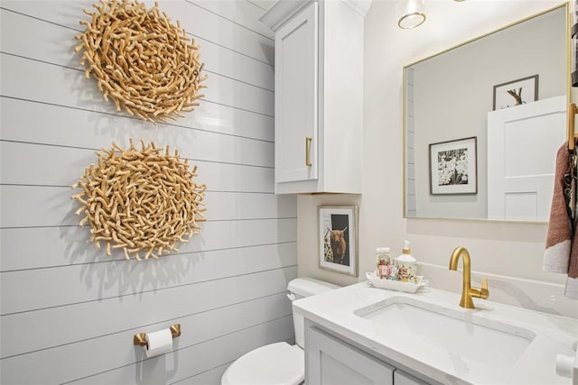 3154 Red Ridge Dr, Blanchard, OK 73010 - half bathroom featuring toilet and vanity