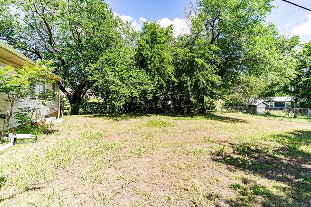 1343 E Moses St, Cushing, OK 74023 - view of yard