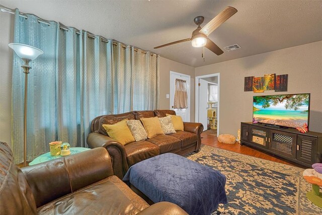 305 Gary St, Mangum, OK 73554 - photo 4