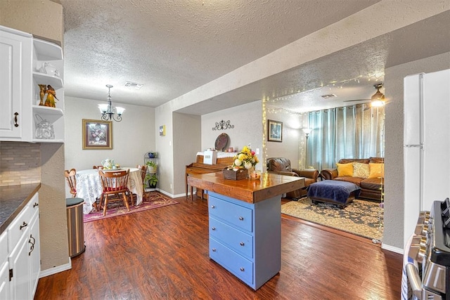 305 Gary St, Mangum, OK 73554 - photo 7