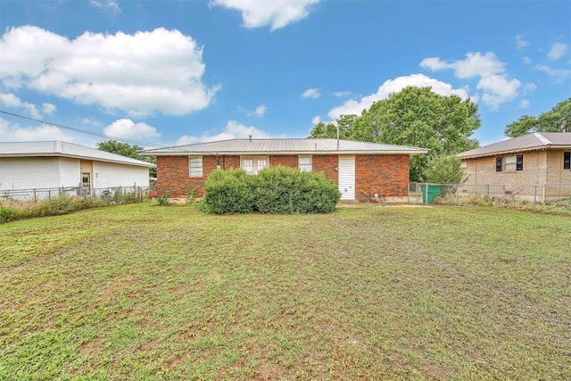 305 Gary St, Mangum, OK 73554 - photo 24