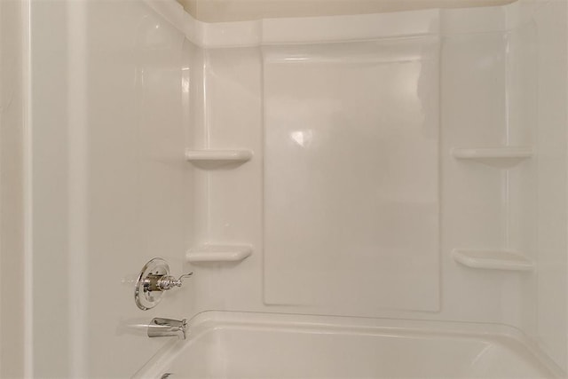 15108 Coldsun Dr, Oklahoma City, OK 73170 - full bathroom featuring shower / bath combination