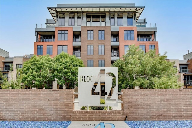 301 NE 4th St Unit 10, Oklahoma City, OK 73104 - view of building exterior