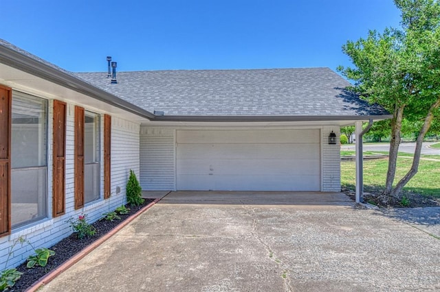 2804 Meadow Ave, Norman, OK 73072 - garage with driveway