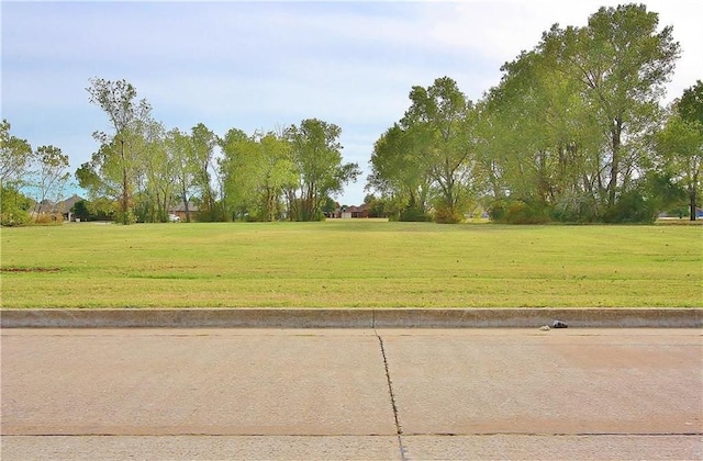 102 Landmark Dr, Yukon, OK 73099