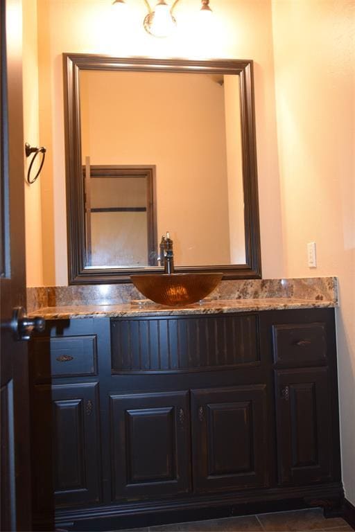 1713 Rain Tree Ln, Midwest City, OK 73130 - bathroom featuring vanity