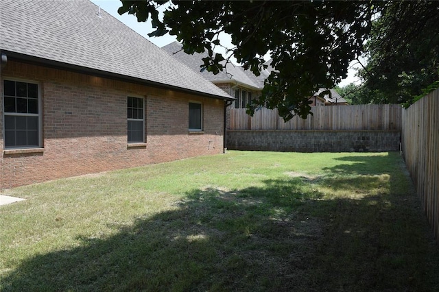1713 Rain Tree Ln, Midwest City, OK 73130 - view of yard