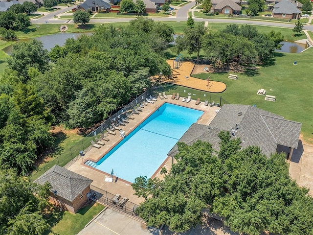 1316 NW 171st St, Edmond, OK 73012 - aerial view of a pool area and a large body of water