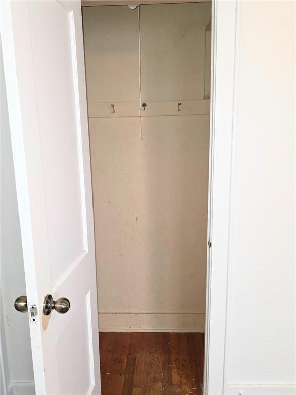 926 S 9th St, Chickasha, OK 73018 - view of closet