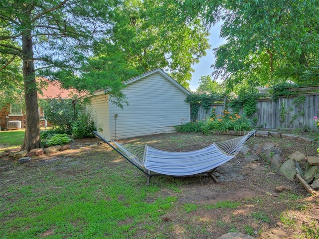 1616 NW 41st St, Oklahoma City, OK 73118 - view of yard