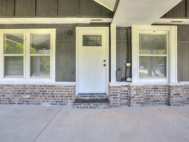 3 Antler Blvd, Mcloud, OK 74851 - entrance to property featuring brick siding and board and batten siding