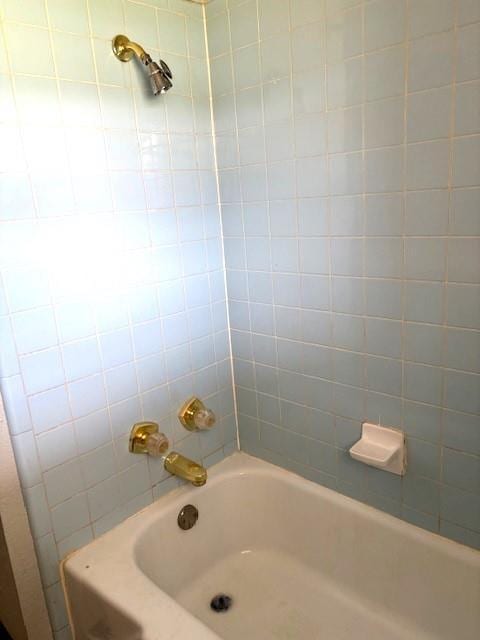 5720 Rushing Rd, Oklahoma City, OK 73132 - bathroom with shower / bath combination