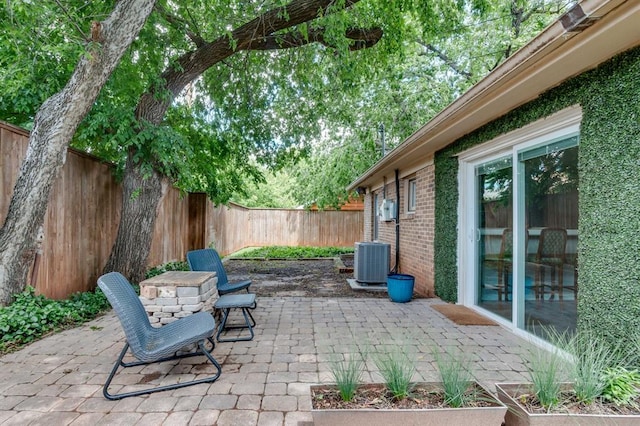 707 NE 18th St, Oklahoma City, OK 73105 - fenced backyard featuring a patio