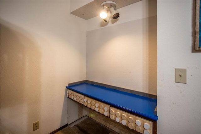 801 N Hunt St, Hydro, OK 73048 - interior space