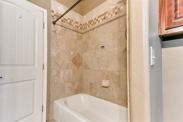 3393 Creek View Ct, Newcastle, OK 73065 - bathroom featuring bathing tub / shower combination