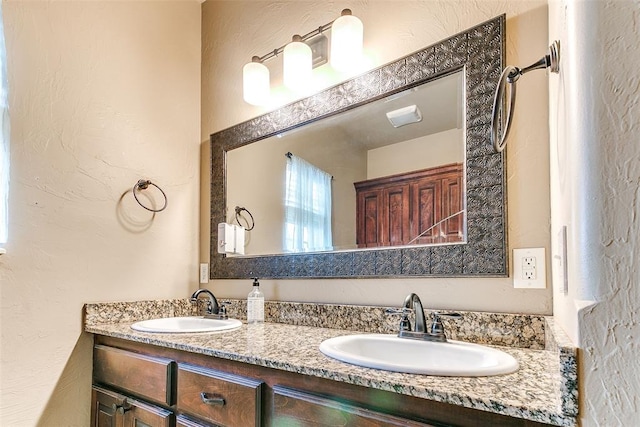 3393 Creek View Ct, Newcastle, OK 73065 - full bath featuring double vanity