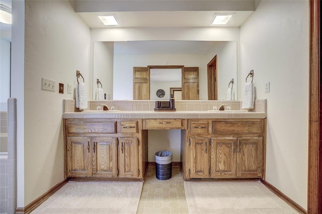 2010 Trailview Ct, Norman, OK 73072 - full bath with double vanity