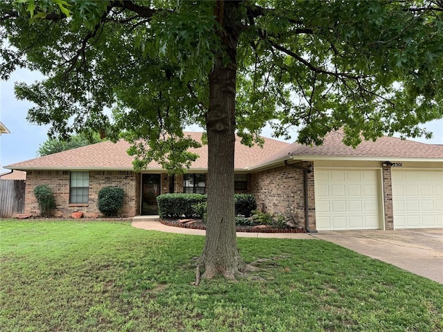 2301 Tanglewood Dr, Edmond, OK 73013 - photo 3