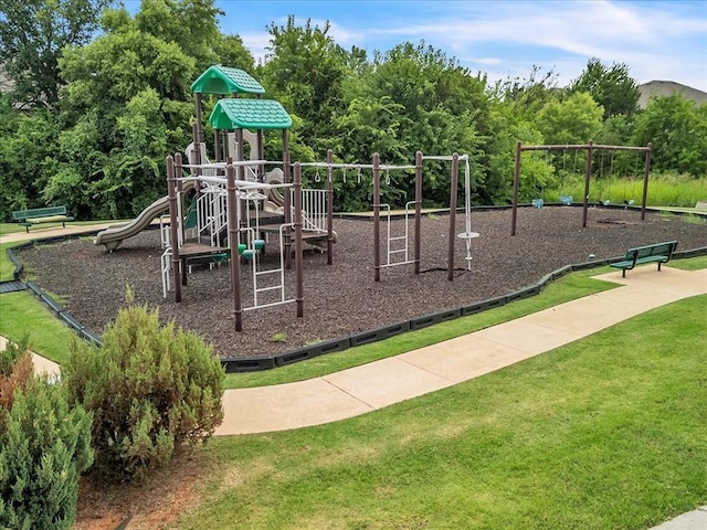 14500 Gravity Falls Ln, Oklahoma City, OK 73142 - community playground with a yard