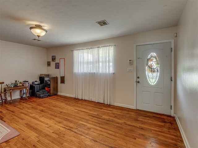 3113 SE 20th St, Oklahoma City, OK 73115 - foyer entrance featuring light wood finished floors