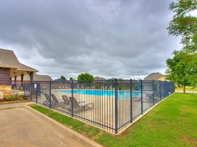 9320 NW 84th St, Yukon, OK 73099 - view of community pool