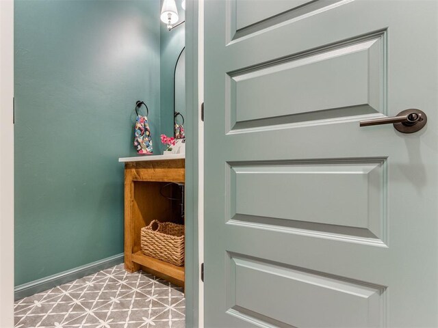9320 NW 84th St, Yukon, OK 73099 - bathroom with baseboards
