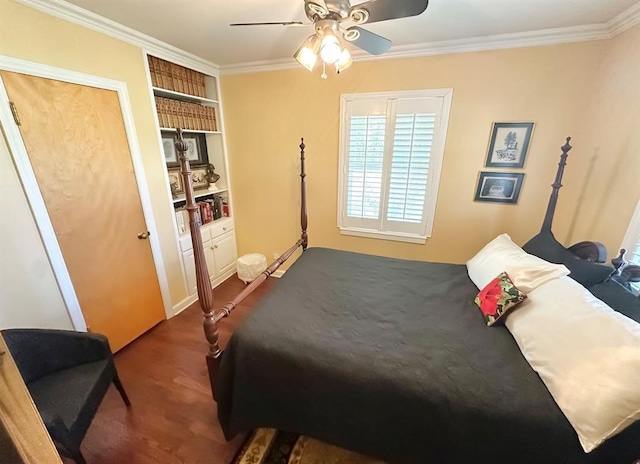 1516 N Hudson St, Altus, OK 73521 - bedroom featuring ornamental molding and a ceiling fan