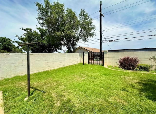 1516 N Hudson St, Altus, OK 73521 - view of yard