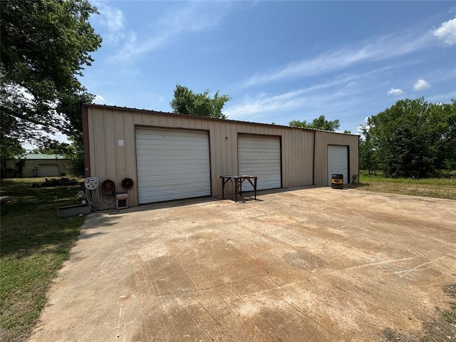 36166 Ew 1120th Rd, Seminole, OK 74868 - view of detached garage