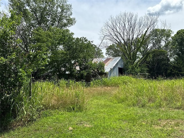 36166 Ew 1120th Rd, Seminole, OK 74868 - view of yard featuring an outdoor structure