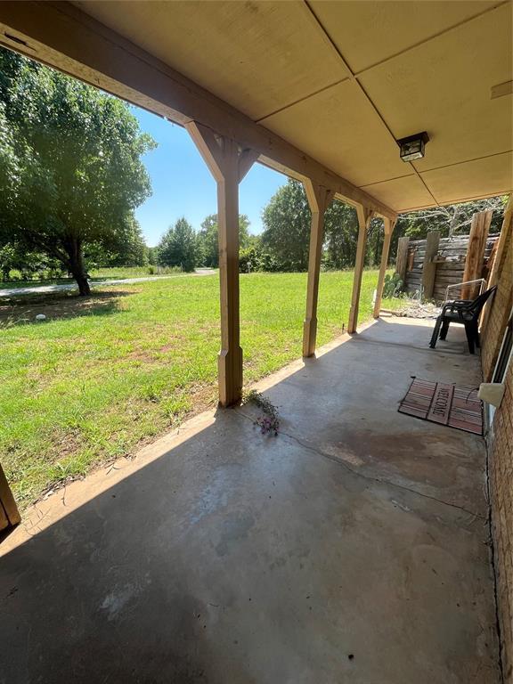 4179 W Gatlin St, Duncan, OK 73535 - view of patio / terrace