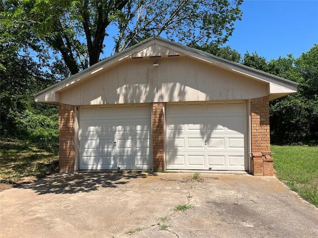 4179 W Gatlin St, Duncan, OK 73535 - view of detached garage