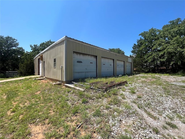 4179 W Gatlin St, Duncan, OK 73535 - view of garage
