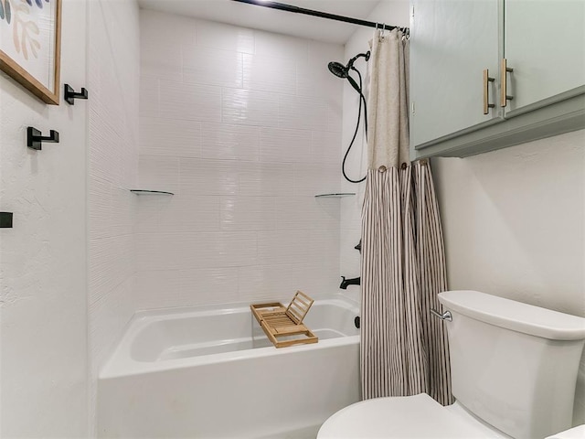 1408 Chimney Hill Rd, Yukon, OK 73099 - bathroom featuring toilet and shower / bath combo