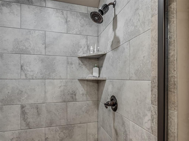 2204 Cale Cv, Yukon, OK 73099 - bathroom view of tiled shower