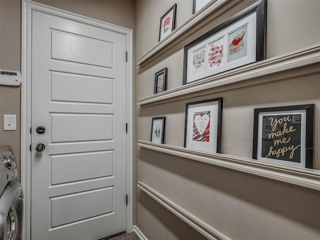 2204 Cale Cv, Yukon, OK 73099 - doorway featuring washer / clothes dryer