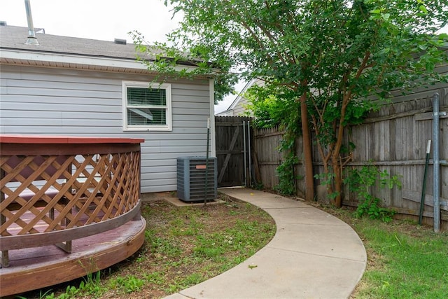 1001 Hyacinth Hollow Dr, Yukon, OK 73099 - view of yard
