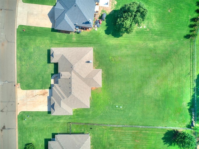 7933 Lindsay Ln, Edmond, OK 73025 - photo 37