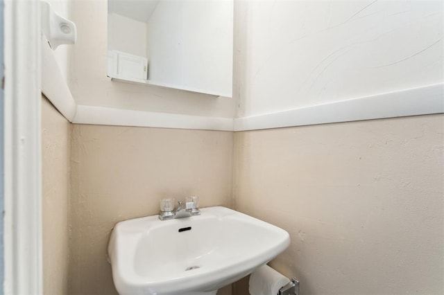 300 S Davidson Rd, Midwest City, OK 73130 - bathroom with a sink