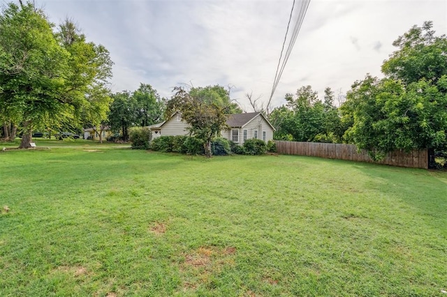 300 S Davidson Rd, Midwest City, OK 73130 - view of yard