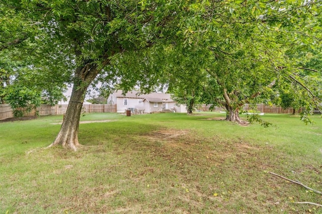 300 S Davidson Rd, Midwest City, OK 73130 - view of yard