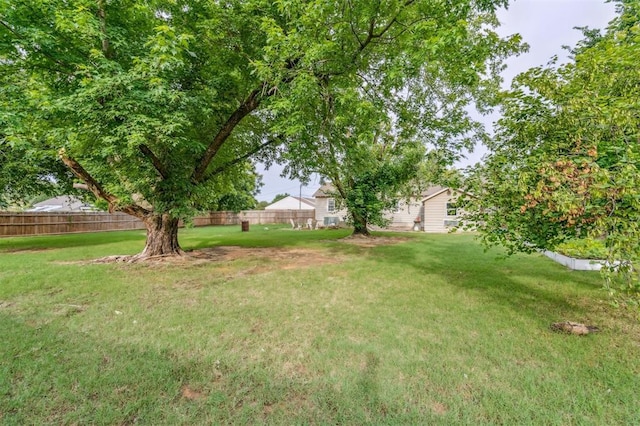 300 S Davidson Rd, Midwest City, OK 73130 - view of yard
