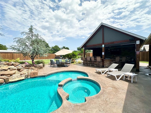 17701 S Rock Creek Rd, Shawnee, OK 74801 - view of pool featuring a fenced backyard, a patio area, and a pool with connected hot tub