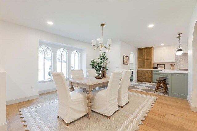 1112 Mary Lee Ln, Edmond, OK 73034 - dining area featuring a chandelier, light wood-style floors, and recessed lighting