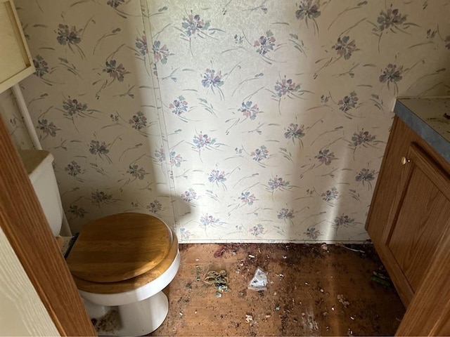1194 County Street 2955 St, Tuttle, OK 73089 - bathroom with wallpapered walls and vanity