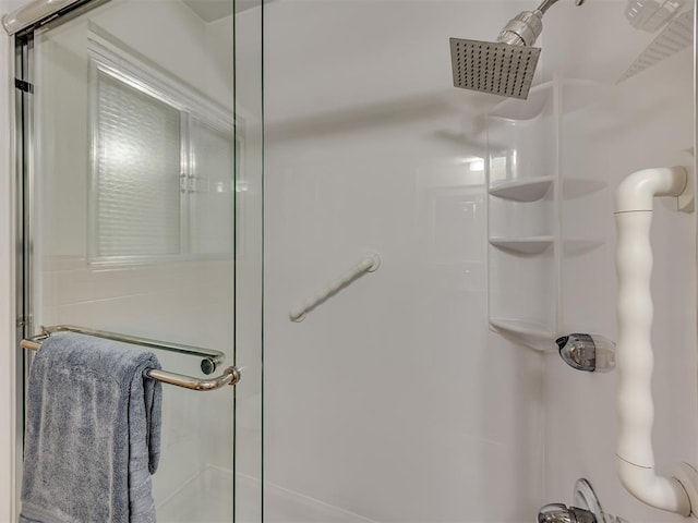 5936 N Ione Dr, Oklahoma City, OK 73122 - bathroom featuring a shower with shower door