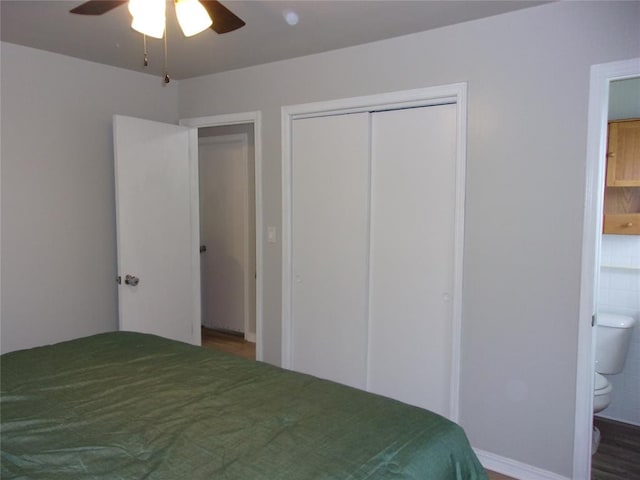 3018 N Beard Ave, Shawnee, OK 74804 - bedroom with a closet, ensuite bath, a ceiling fan, and wood finished floors