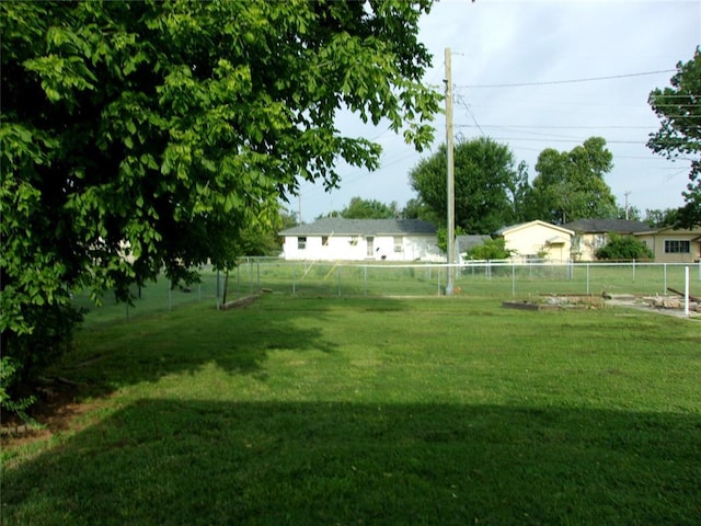 3018 N Beard Ave, Shawnee, OK 74804 - view of yard