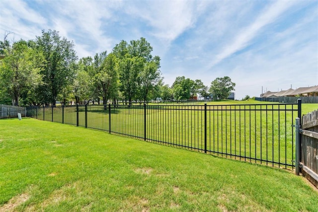 12409 Gaylon Cir, Oklahoma City, OK 73170 - view of fenced backyard