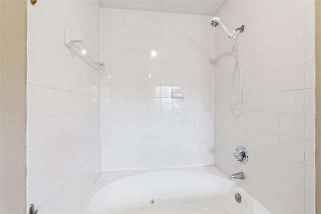 708 Cactus Ct, Yukon, OK 73099 - bathroom featuring shower / washtub combination